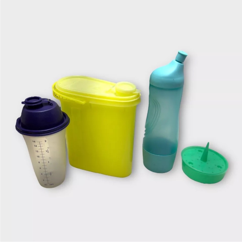 Tupperware Lettuce Keeper 681, Shaker #844, Juice Container #587, Water Bottle